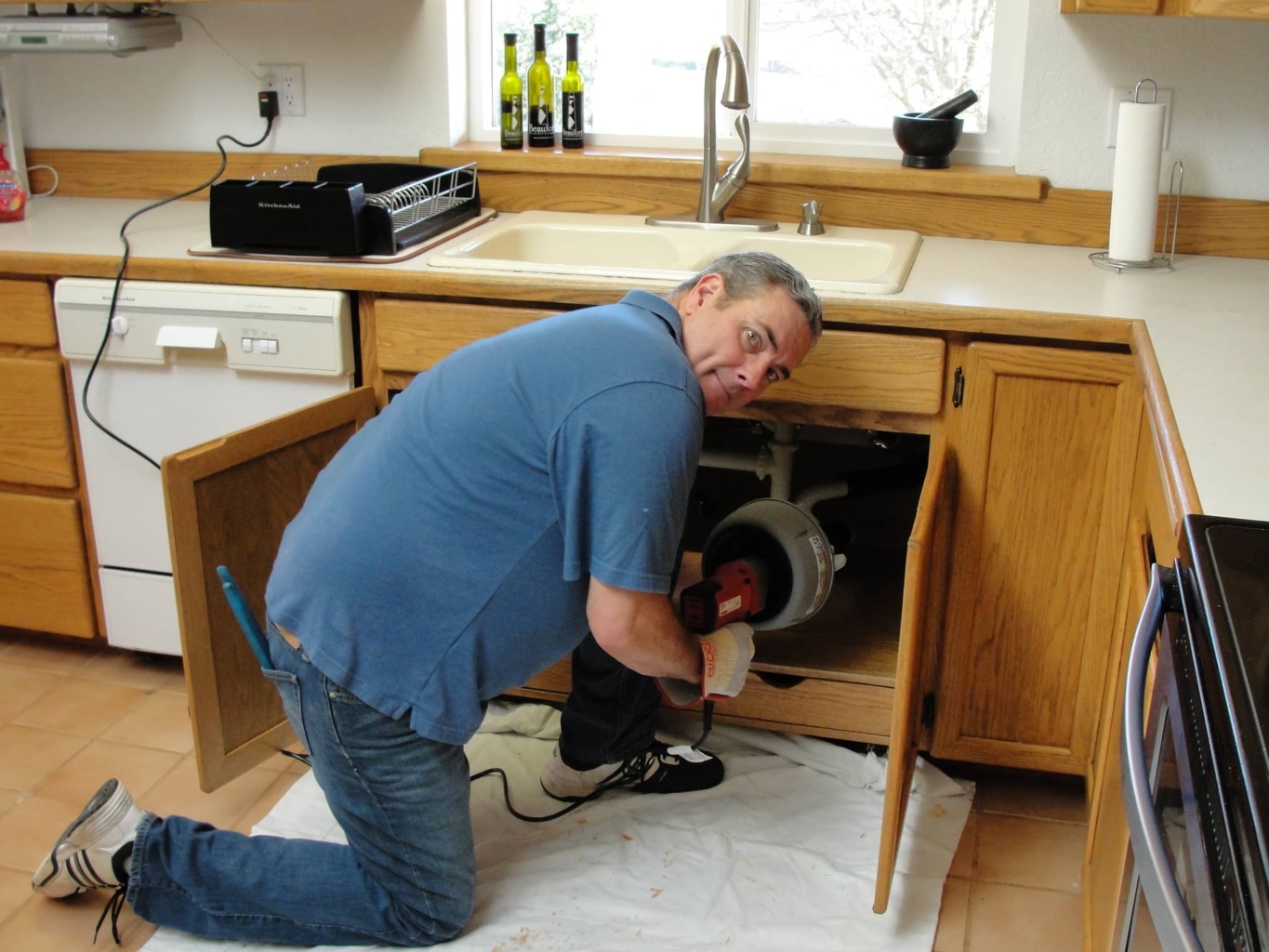 kitchen drain cleaning and plumbing repairs